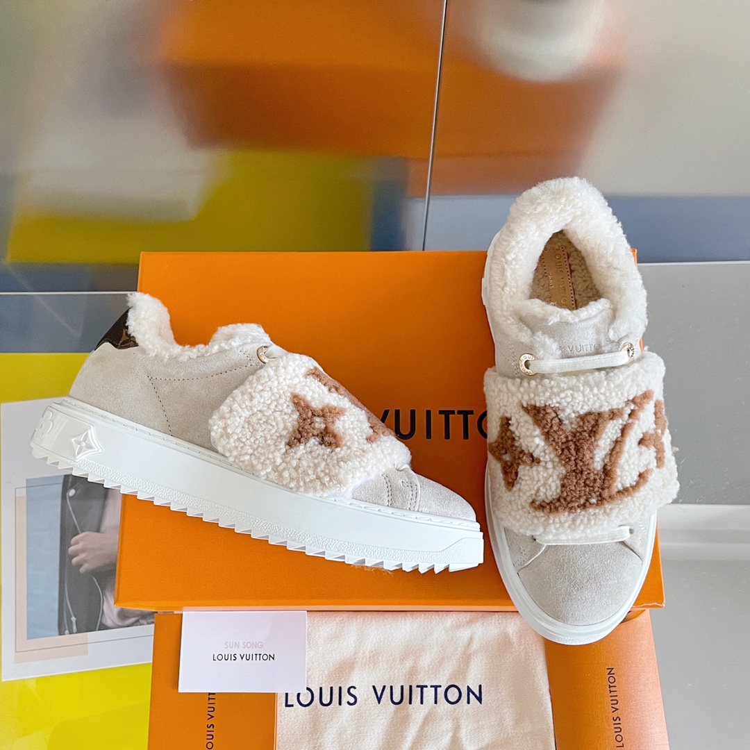 Louis Vuitton Women's Time Out Sneaker Nude For Women LV 1AADU0