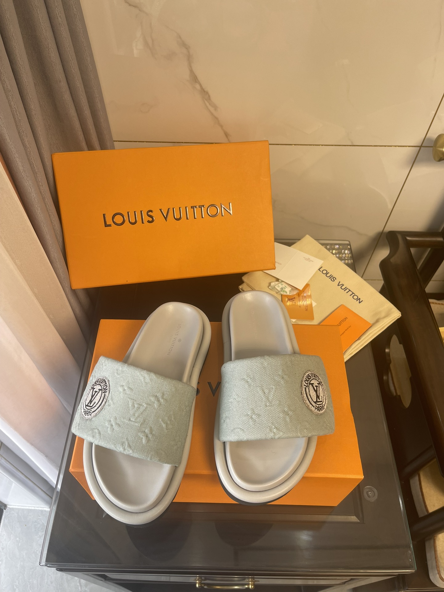Louis Vuitton Women's Pool Pillow Comfort Flat Mule Bright Green For Women LV